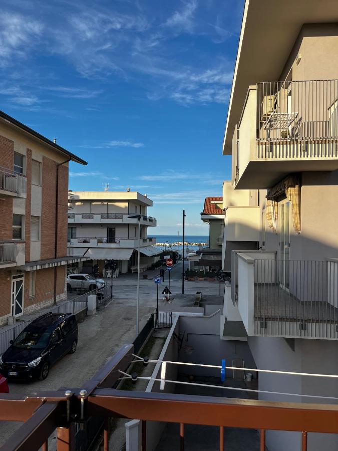 Casa Vacanze Dalla Lory Rimini Esterno foto