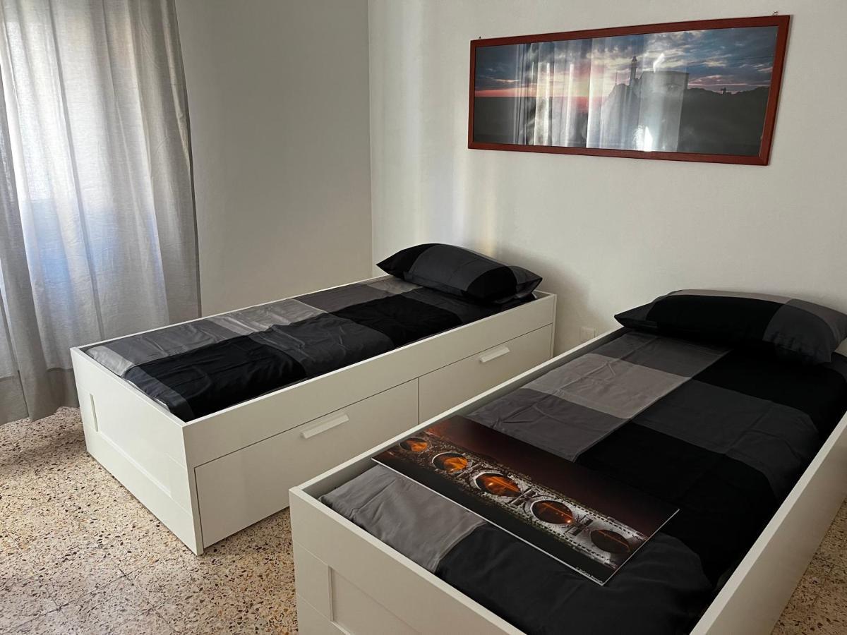 Casa Vacanze Dalla Lory Rimini Esterno foto